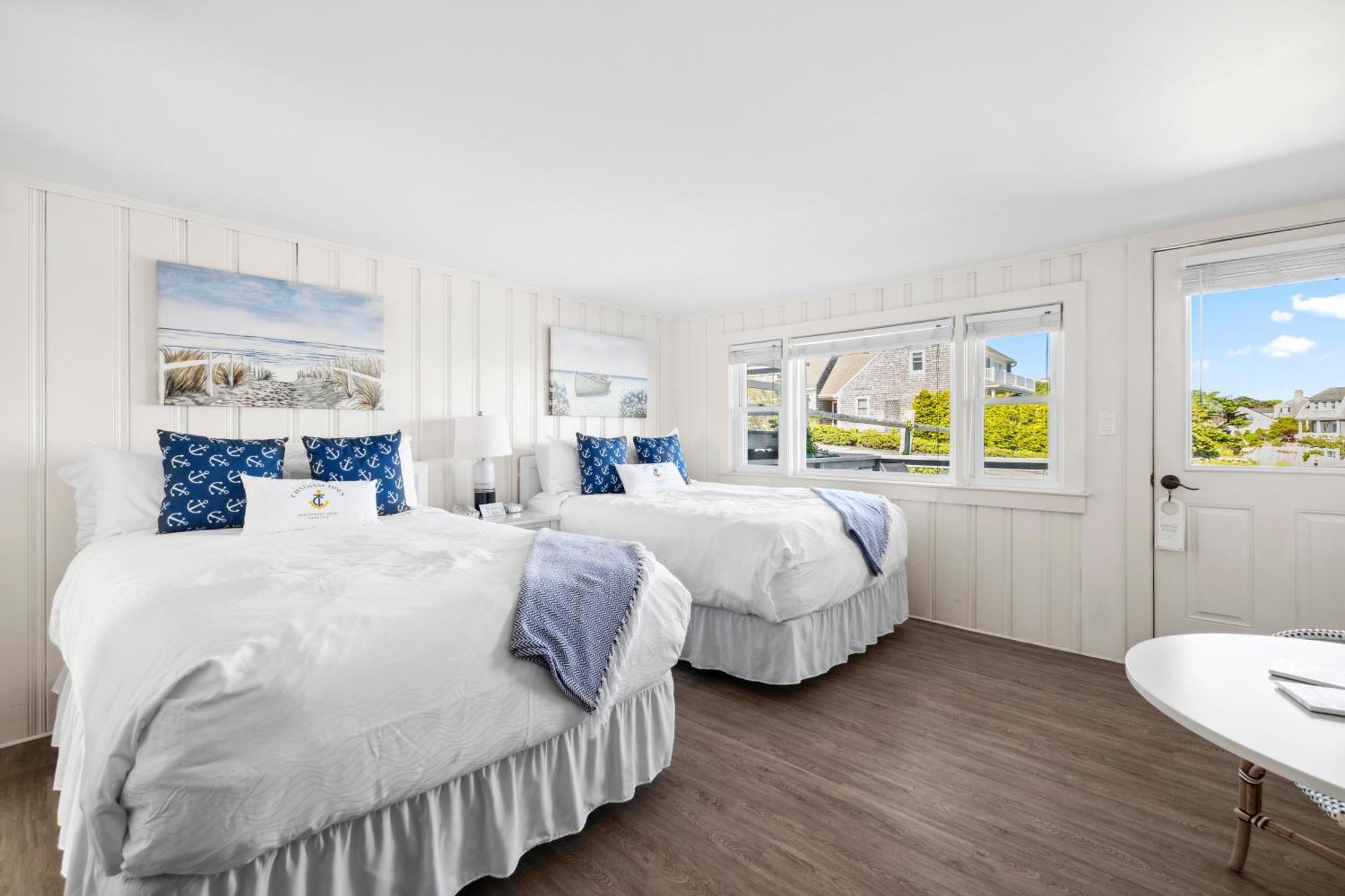Chatham Tides Bagian luar foto
